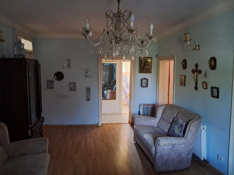 Ploiesti, Chitorani, casa plus teren 3.600 mp de vanzare,